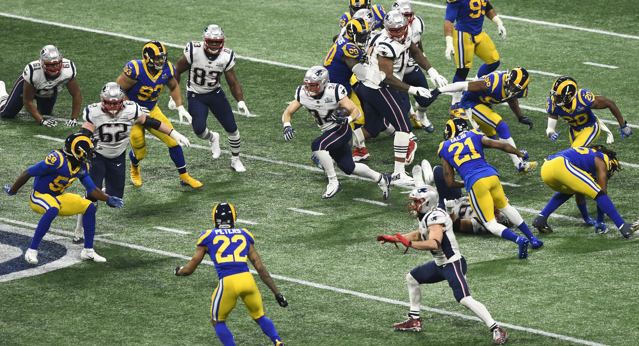 B费和内维斯各进三球，葡萄牙队史第3次单场比赛有两人戴帽